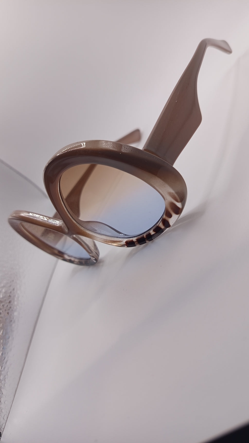 ✨ Lunettes Oversize Rétro « 5694 » – Duo Nude & Écaille Papillon ✨