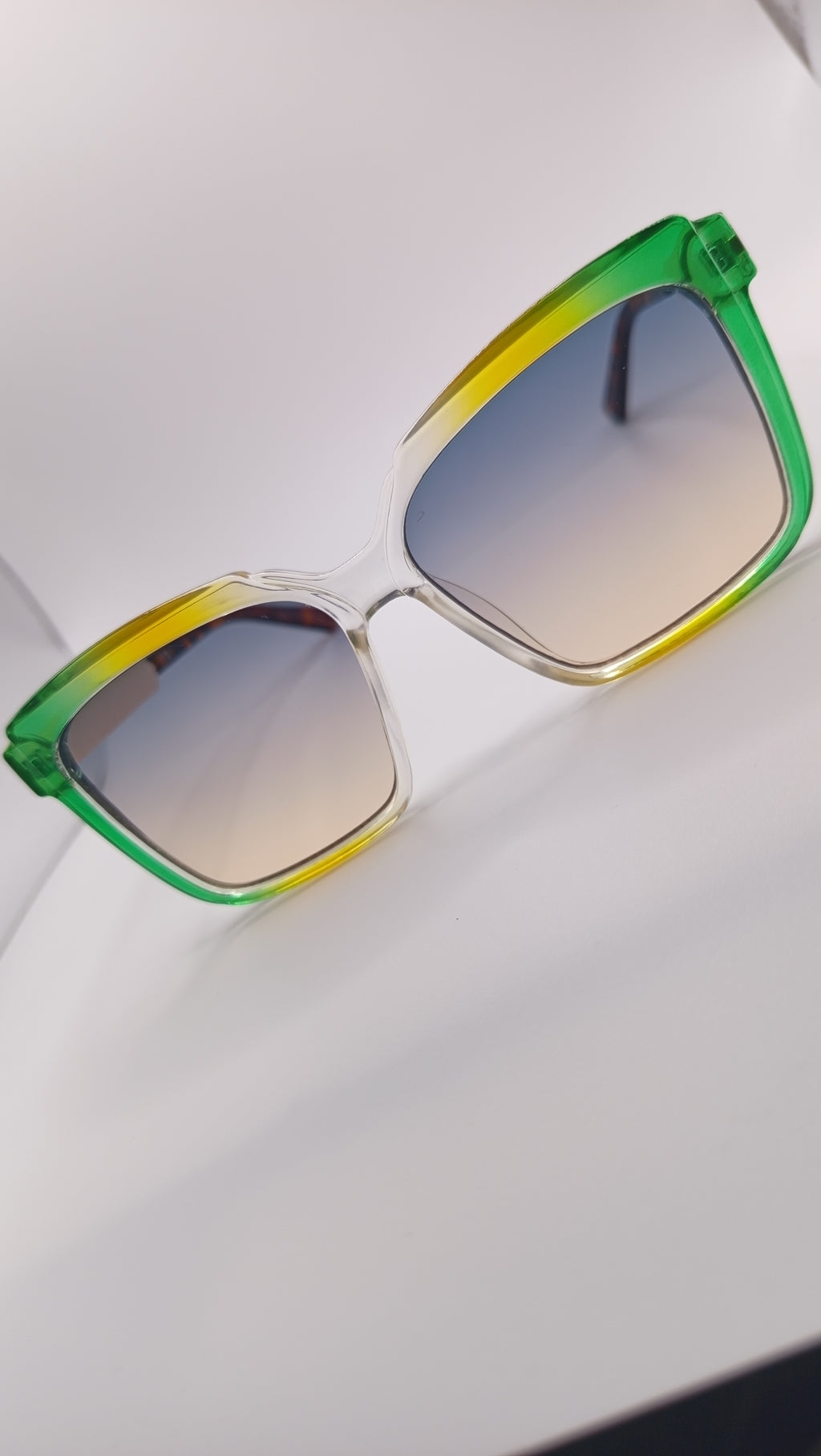 ✨ Lunettes Géométriques Oversize « M6184 » – Cocktail Dégradé Émeraude, Citron & Écaille ✨