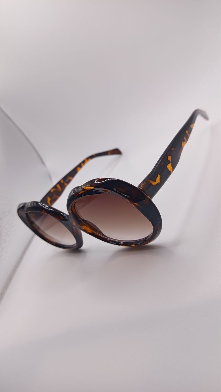 ✨ Lunettes Oversize Rondes Rétro « 5686 » – Édition Écaille Havana & Verres Dégradés Brun ✨
